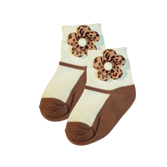 Brown baby girl socks with soft fabric flower – lightweight everyday socks for babies and toddlers, sizes 3-12 months and 1-2 years